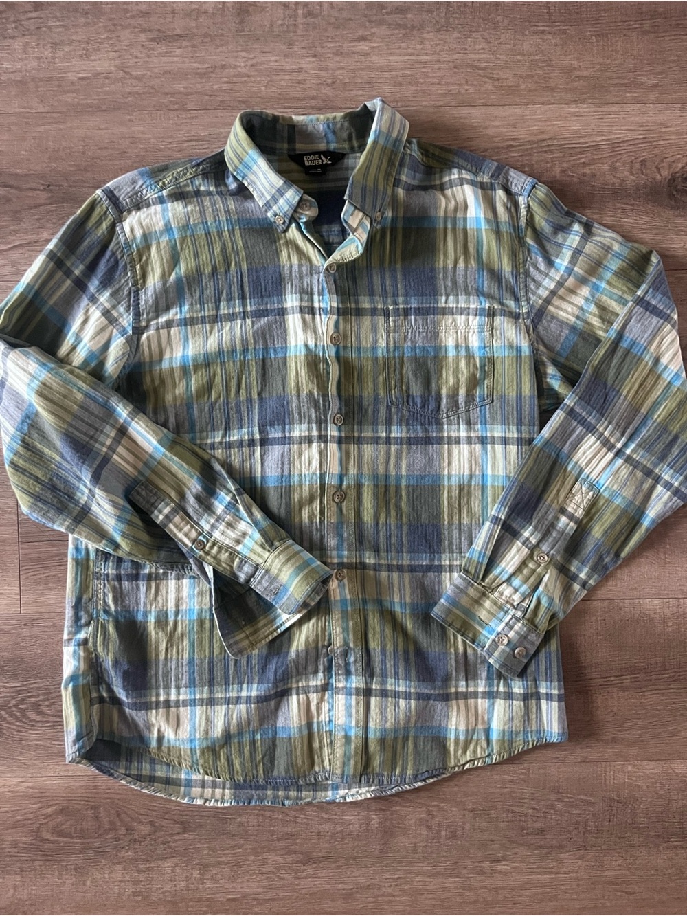 Eddie Bauer Men's Plaid Button-Down Shirt in Green and Blue size medium